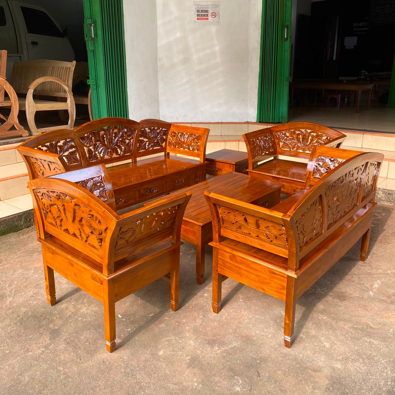 Kursi Tamu Kartini Ukiran